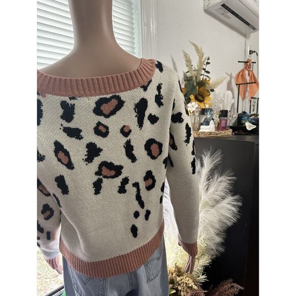Leopard Print Sweater Cozy Casual Size Small Medium - Picture 3 of 4